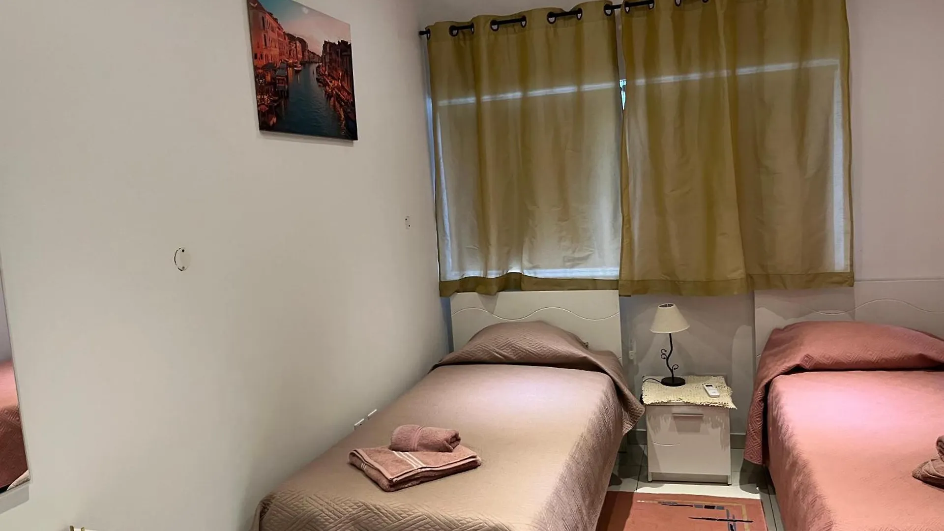 Modern Apartment With Distant Sea View Сент Джулианс